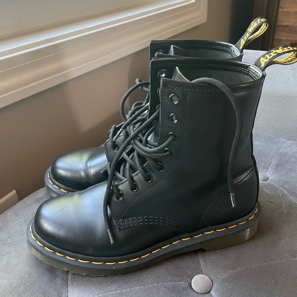 Dr. Martens 1460 women’s smooth leather lace up boot